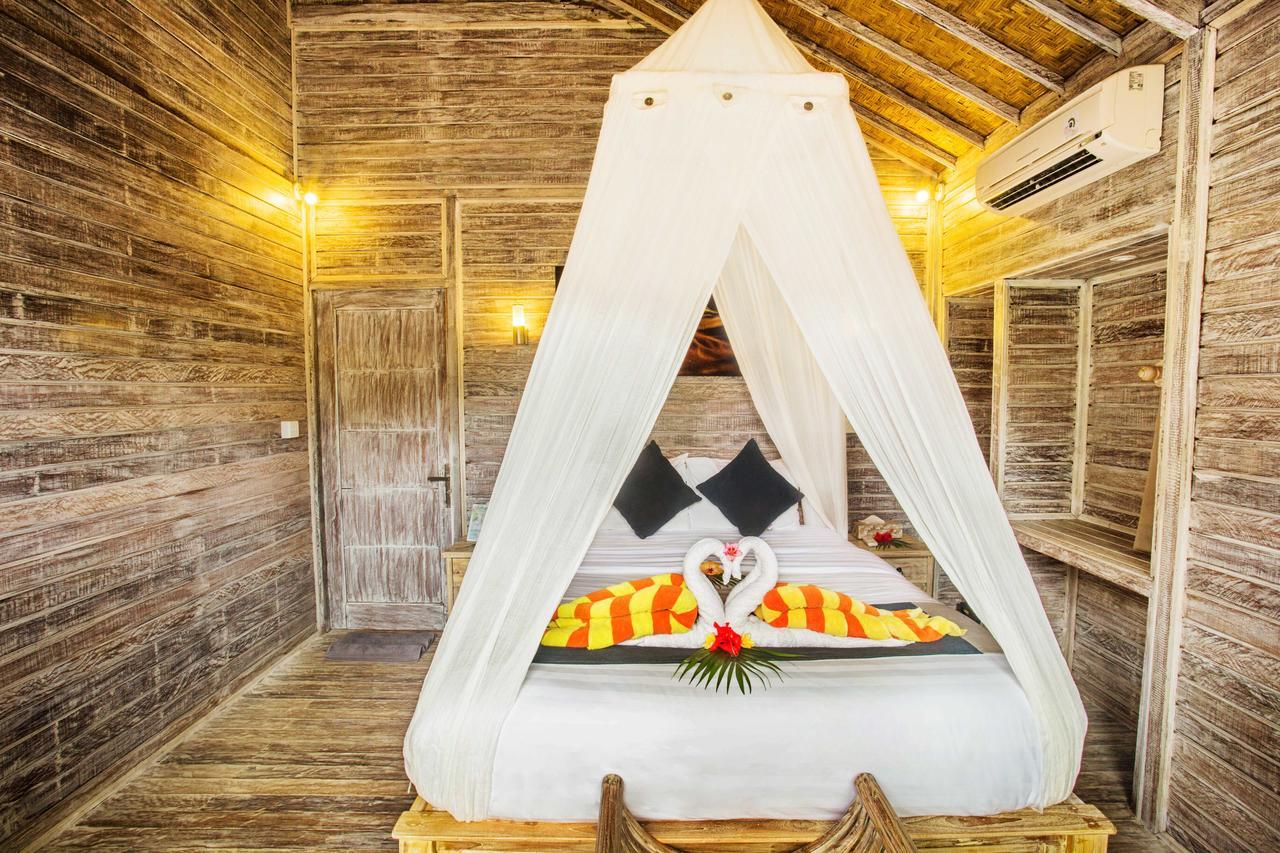 The Syron Huts Lembongan Hotel Luaran gambar