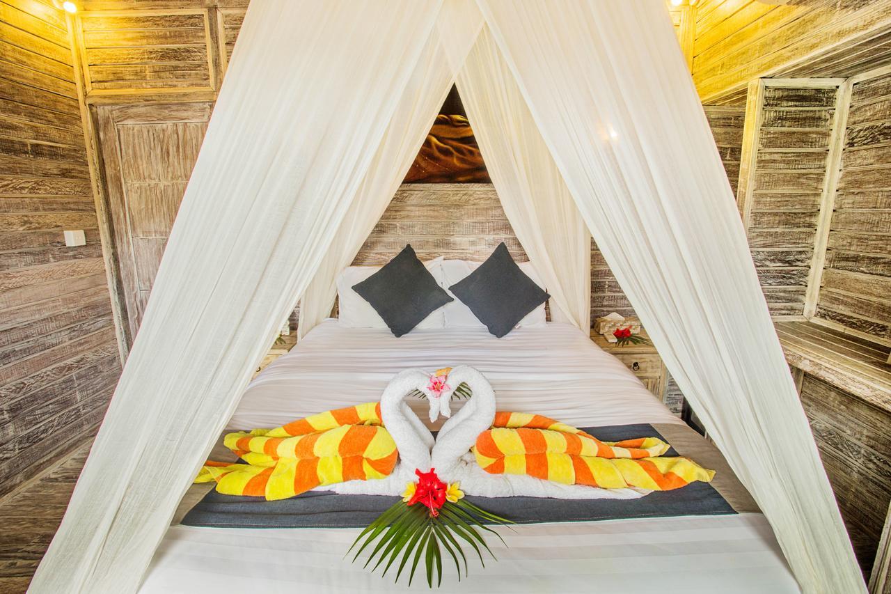 The Syron Huts Lembongan Hotel Luaran gambar